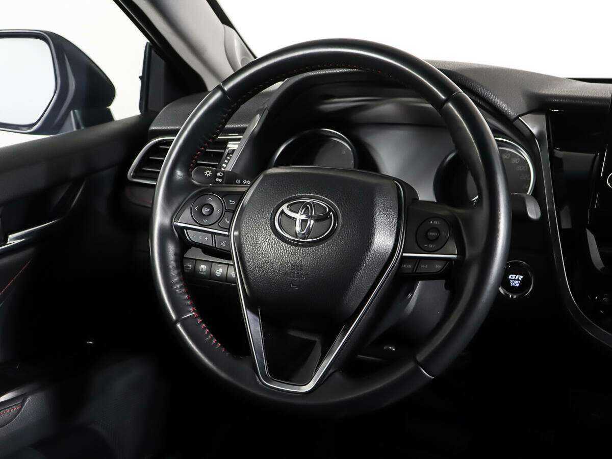 Toyota Camry с пробегом — 2021 год. Фото: #14