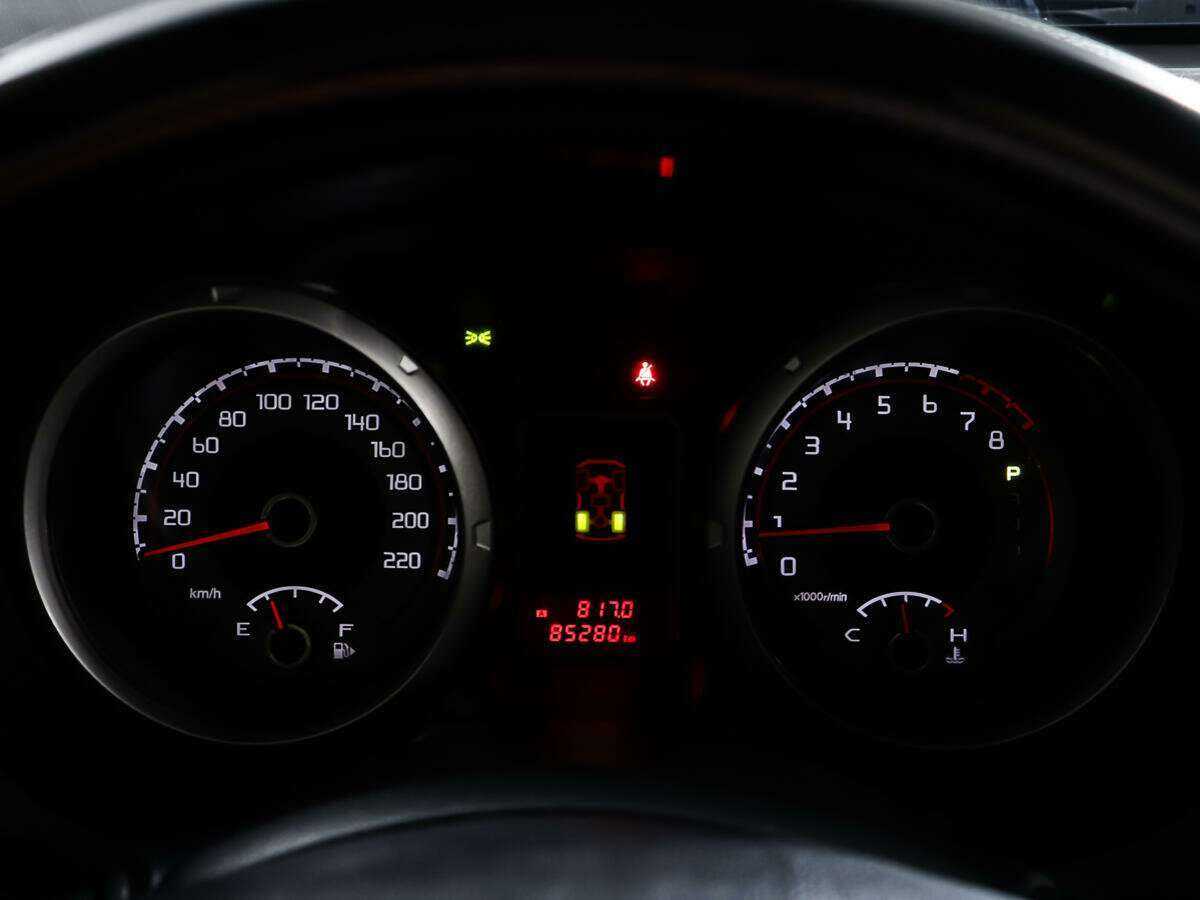 Mitsubishi Pajero с пробегом — 2017 год. Фото: #12