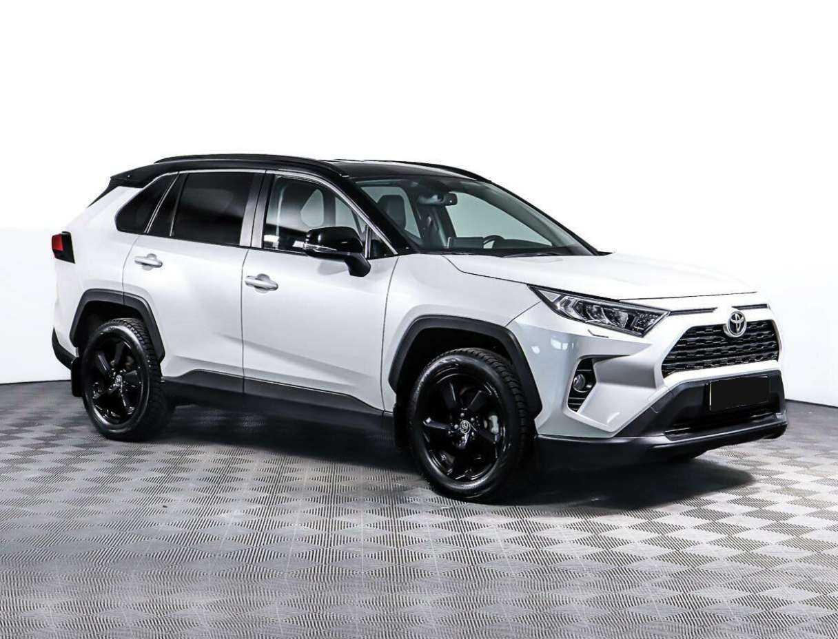 Toyota RAV4 с пробегом — 2021 год. Фото: #2