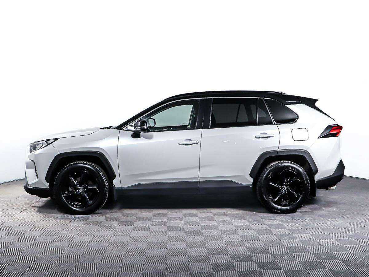 Toyota RAV4 с пробегом — 2021 год. Фото: #7