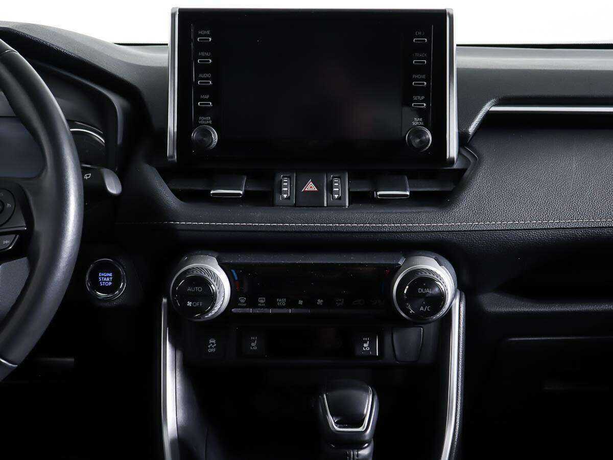 Toyota RAV4 с пробегом — 2021 год. Фото: #11