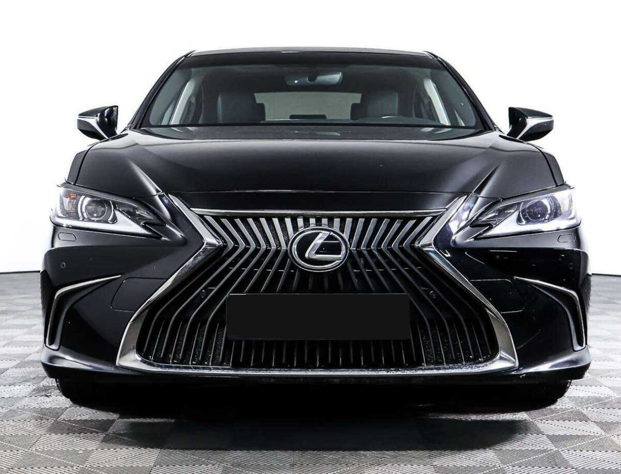 Lexus ES с пробегом — 2020 год. Фото: #1