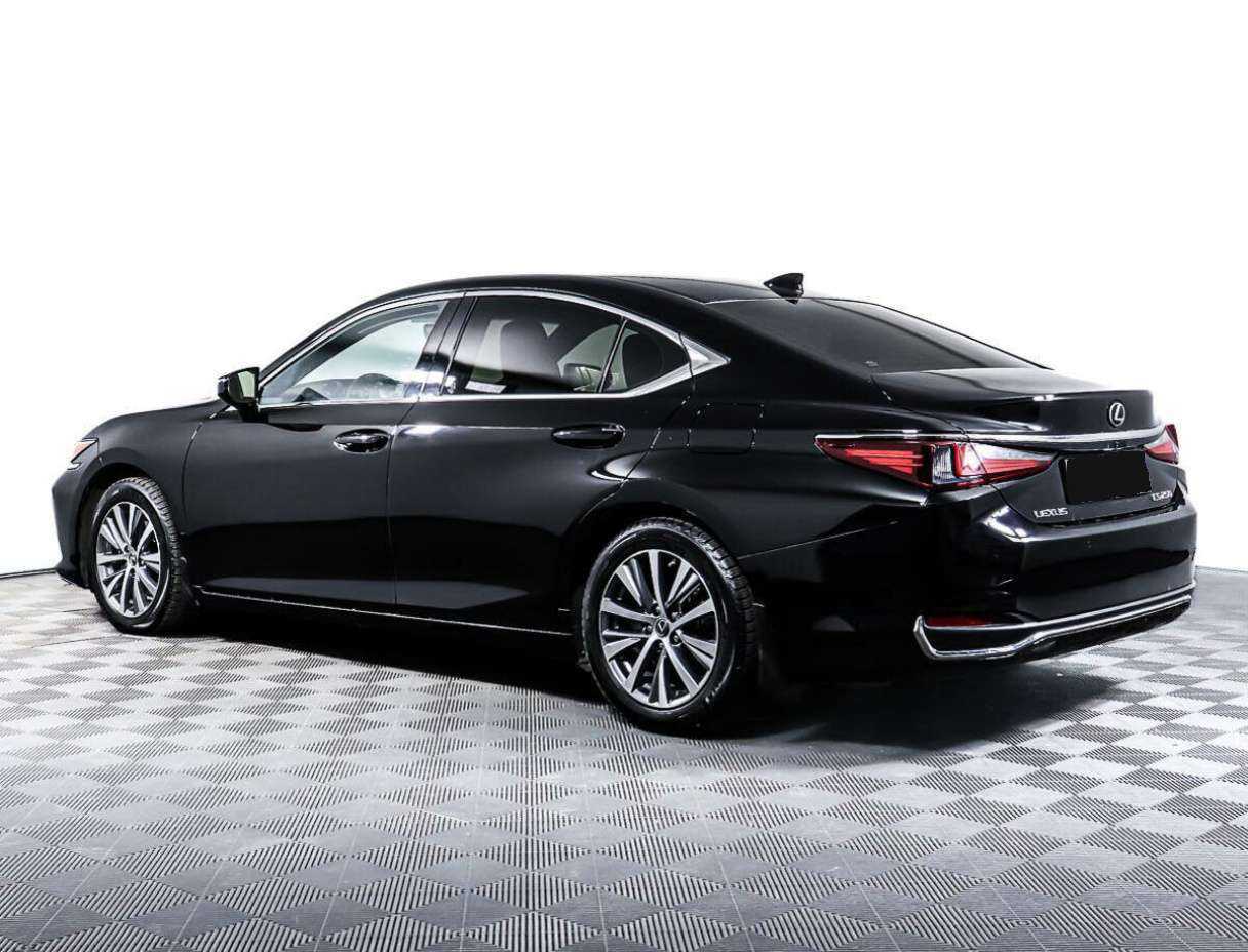 Lexus ES с пробегом — 2020 год. Фото: #6
