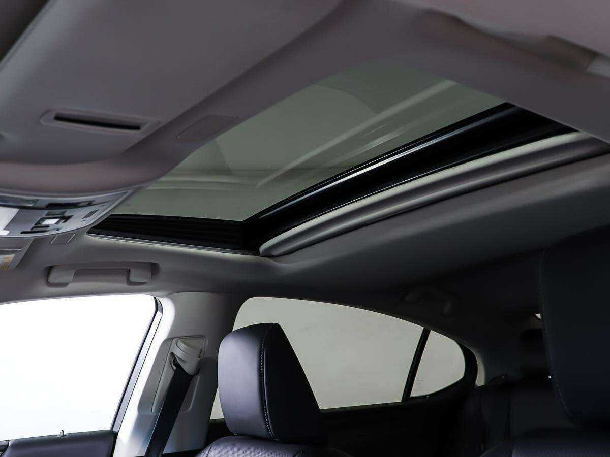 Lexus ES с пробегом — 2020 год. Фото: #18