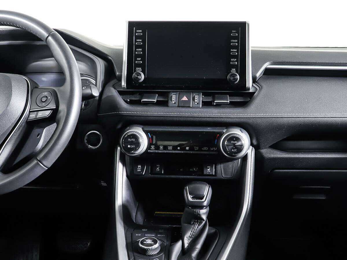 Toyota RAV4 с пробегом — 2021 год. Фото: #11
