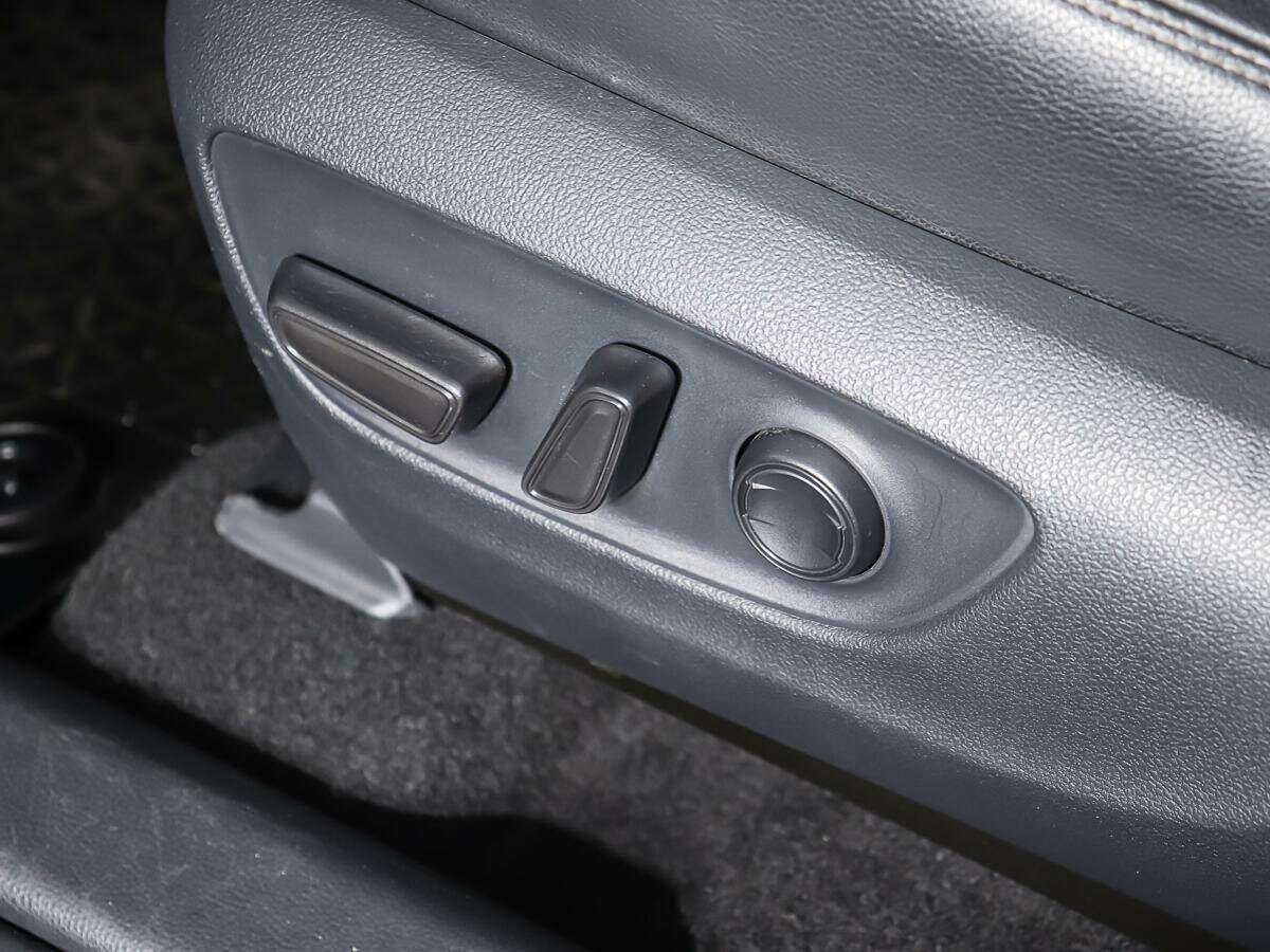 Toyota RAV4 с пробегом — 2021 год. Фото: #13