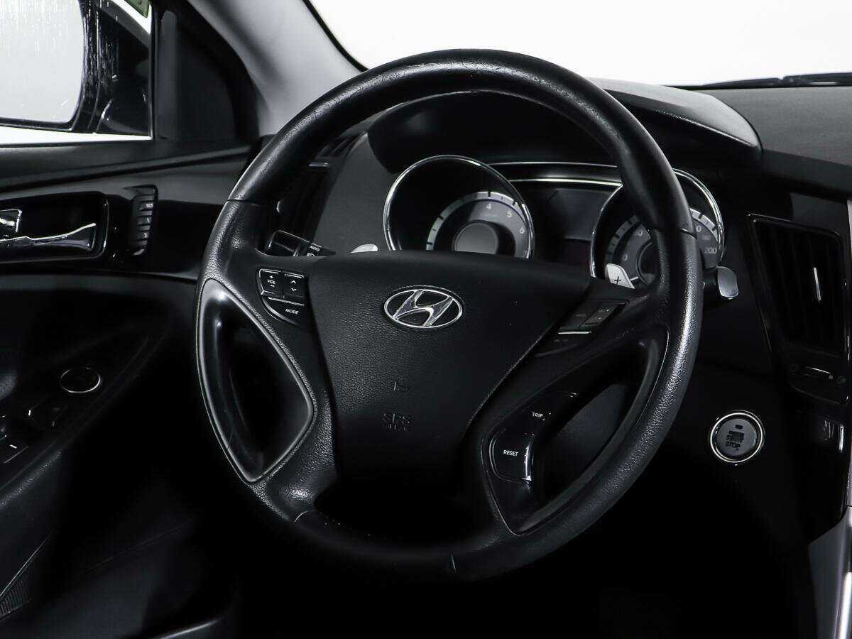 Hyundai Sonata с пробегом — 2011 год. Фото: #14