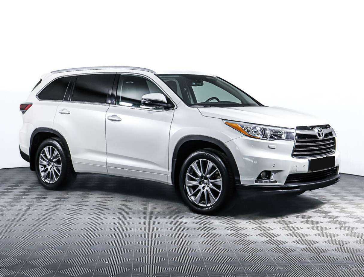 Toyota Highlander с пробегом — 2015 год. Фото: #2