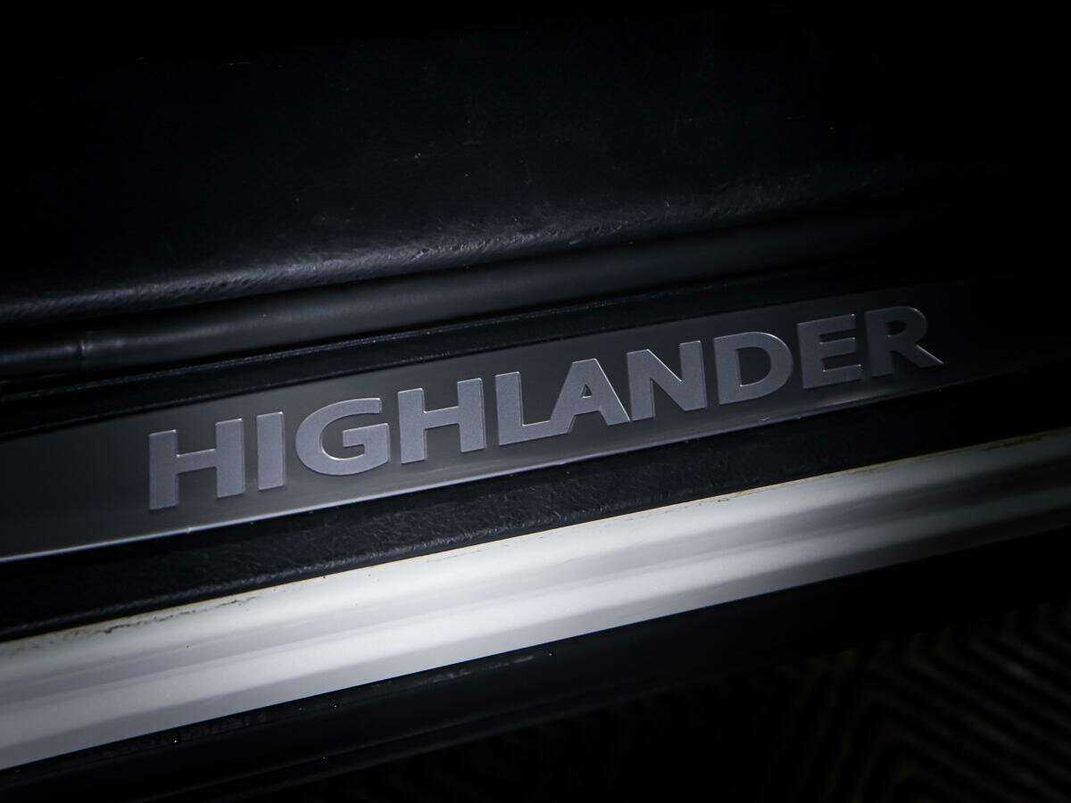 Toyota Highlander с пробегом — 2015 год. Фото: #24