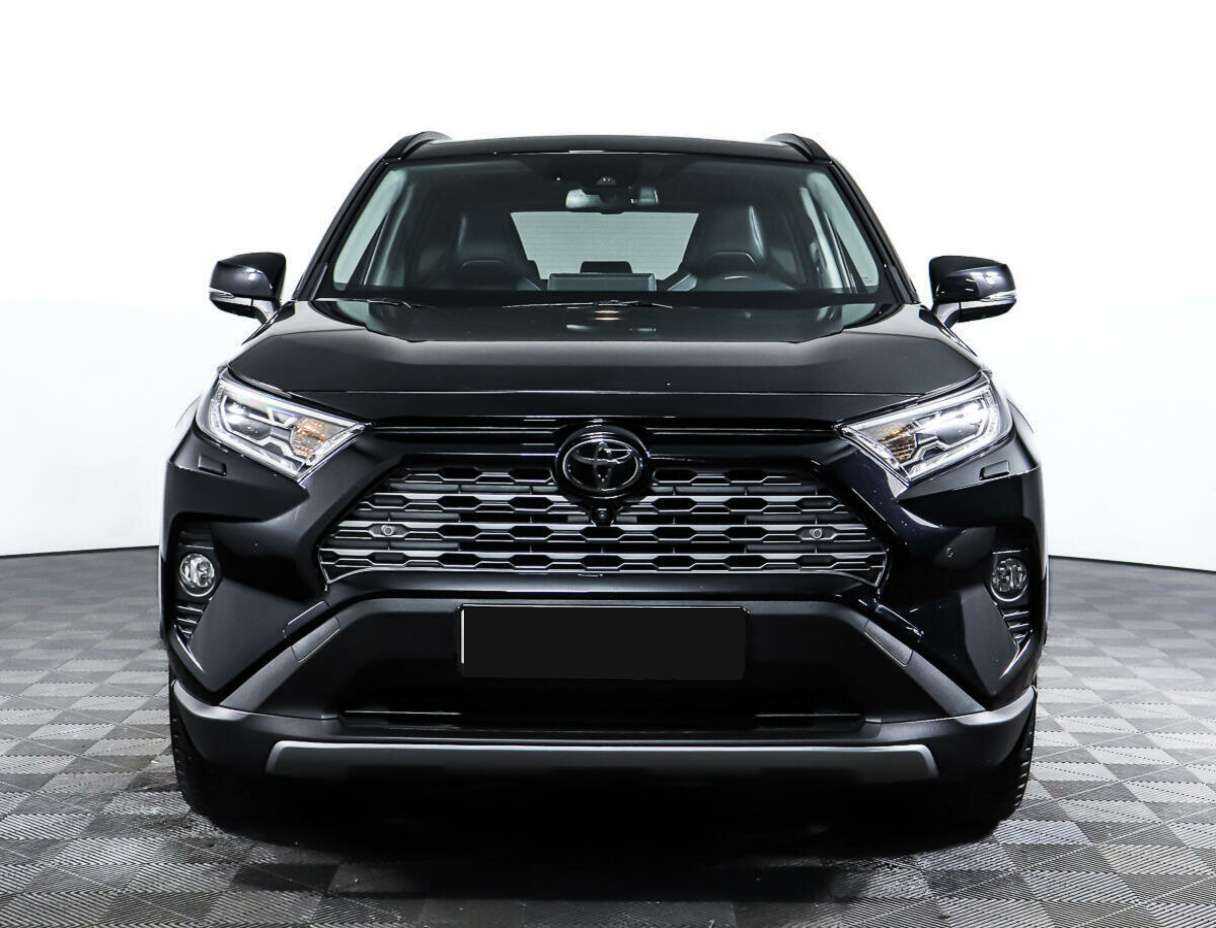 Toyota RAV4 с пробегом — 2020 год. Фото: #1