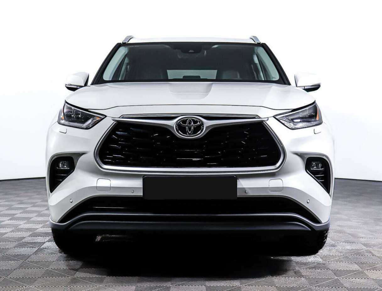 Toyota Highlander с пробегом — 2021 год. Фото: #1