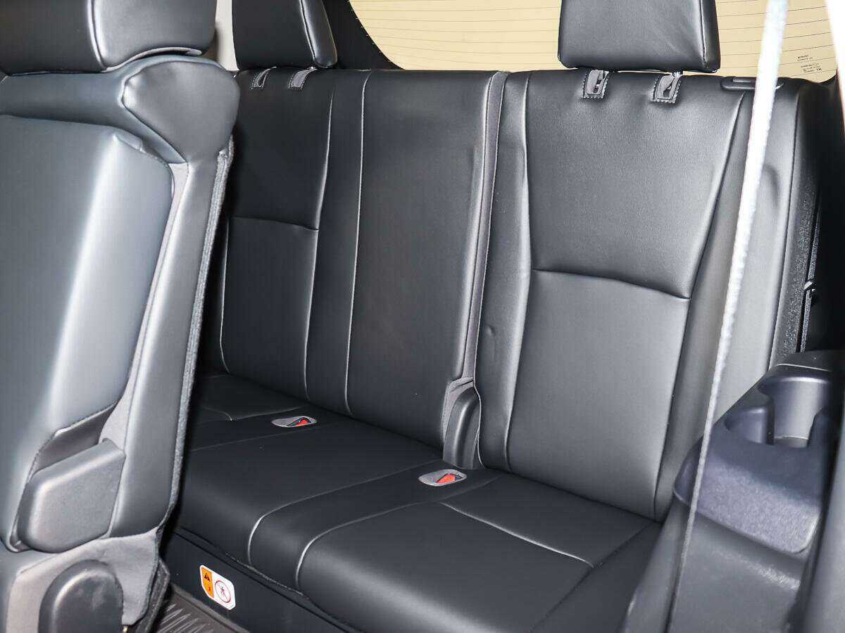 Toyota Highlander с пробегом — 2021 год. Фото: #10