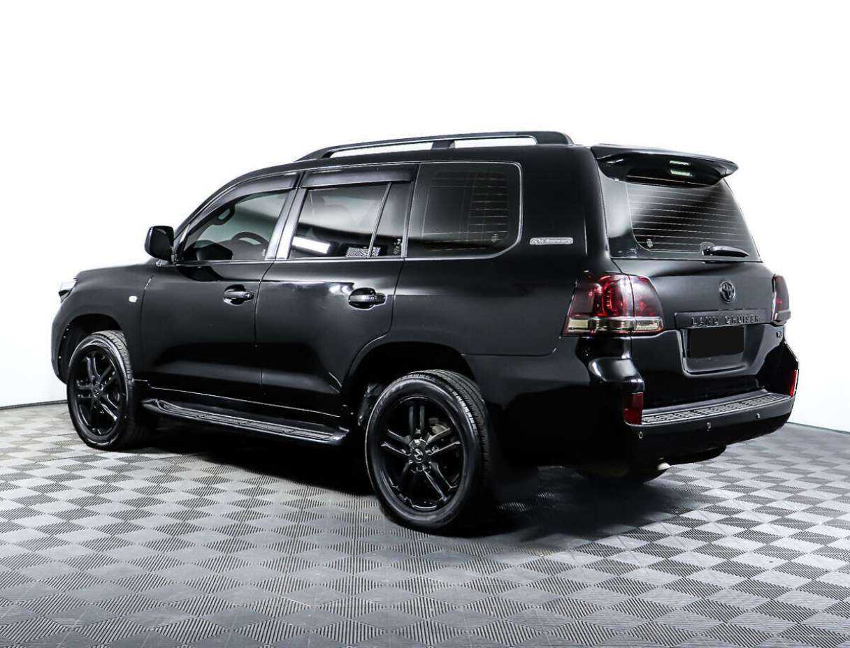 Toyota Land Cruiser с пробегом — 2011 год. Фото: #4