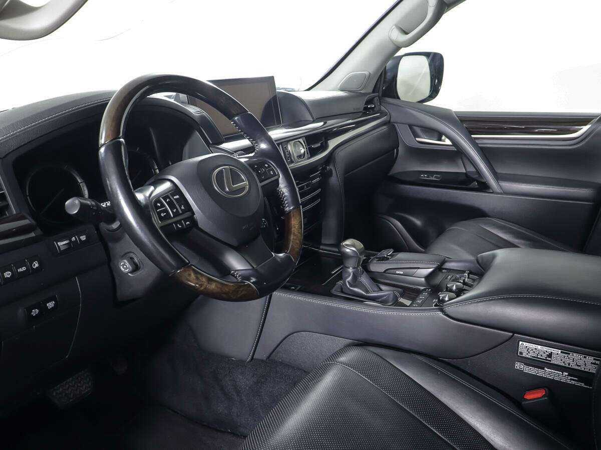 Lexus LX с пробегом — 2015 год. Фото: #12