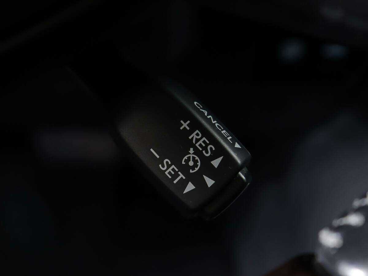 Lexus LX с пробегом — 2015 год. Фото: #17