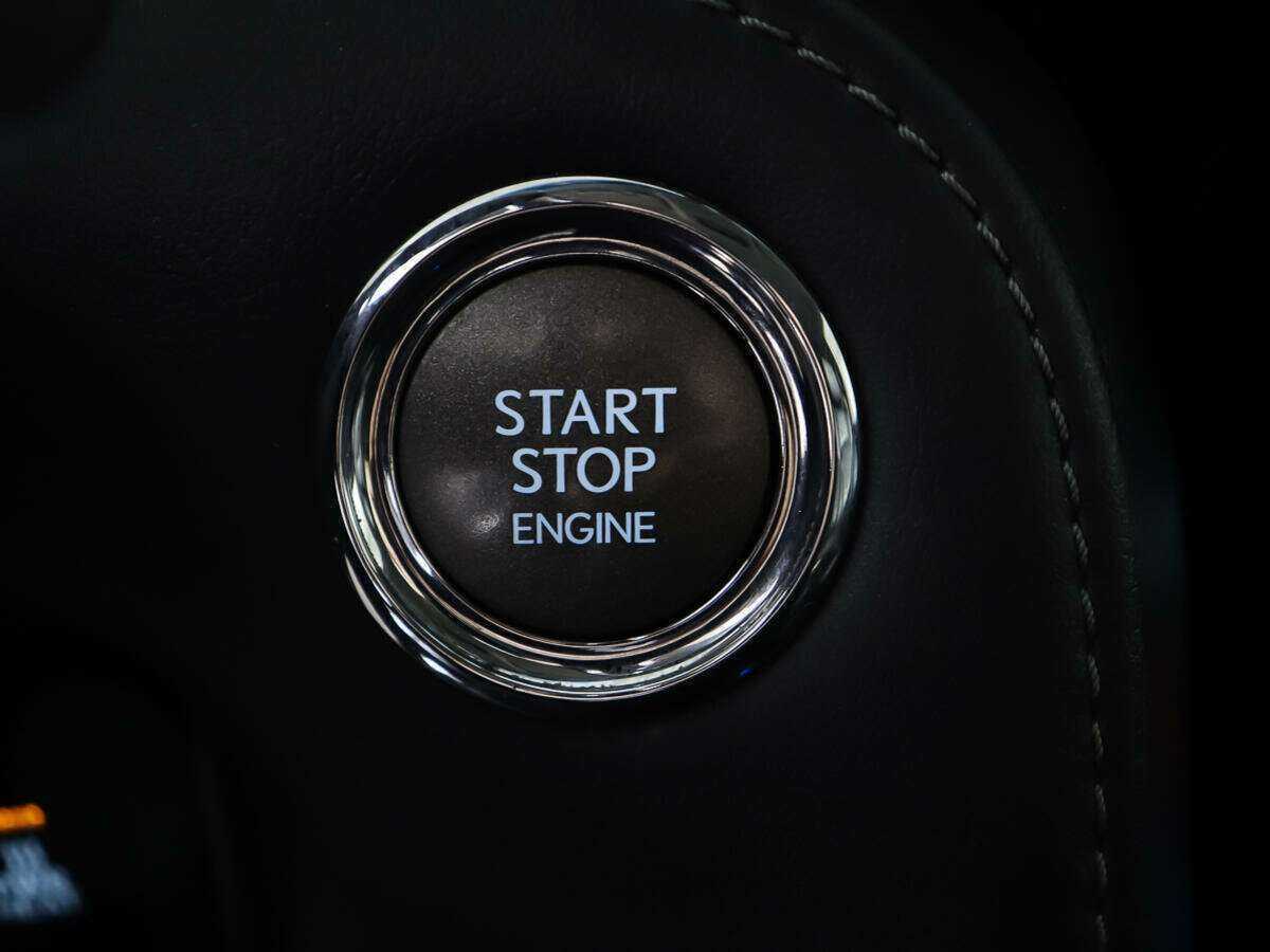 Lexus LX с пробегом — 2015 год. Фото: #18