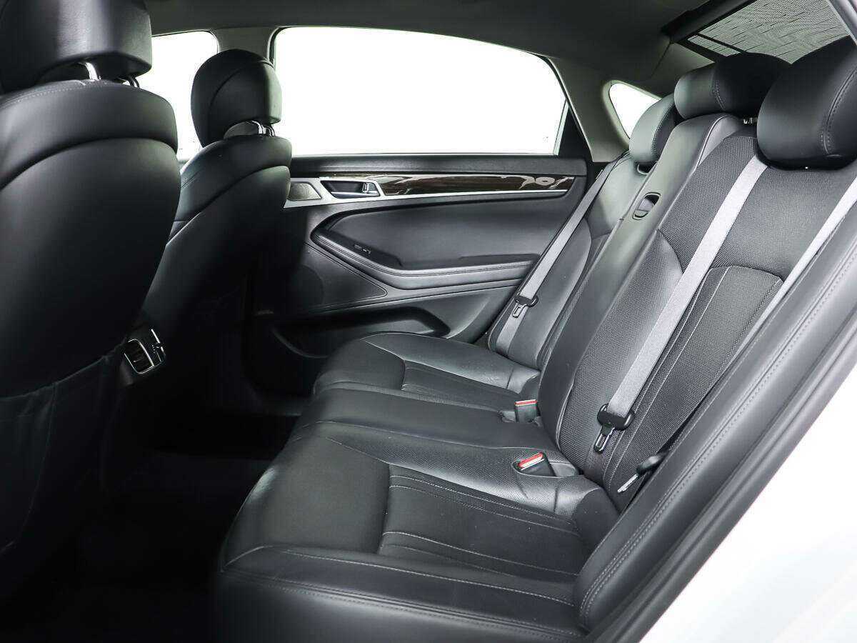 Genesis G80 с пробегом — 2017 год. Фото: #9