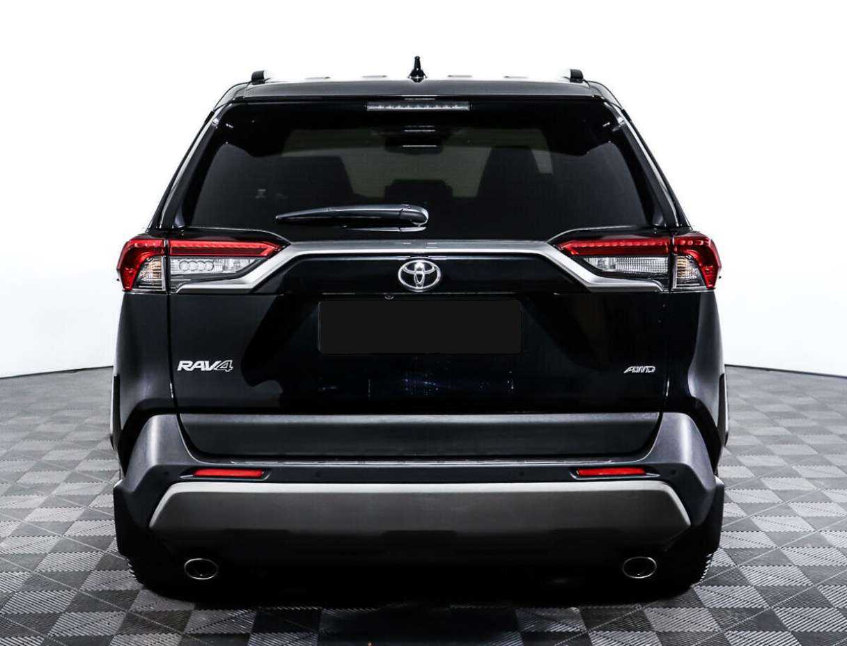 Toyota RAV4 с пробегом — 2022 год. Фото: #5