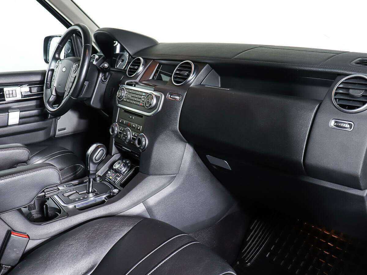 Land Rover Discovery с пробегом — 2010 год. Фото: #8