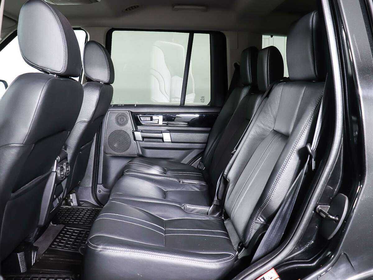 Land Rover Discovery с пробегом — 2010 год. Фото: #9