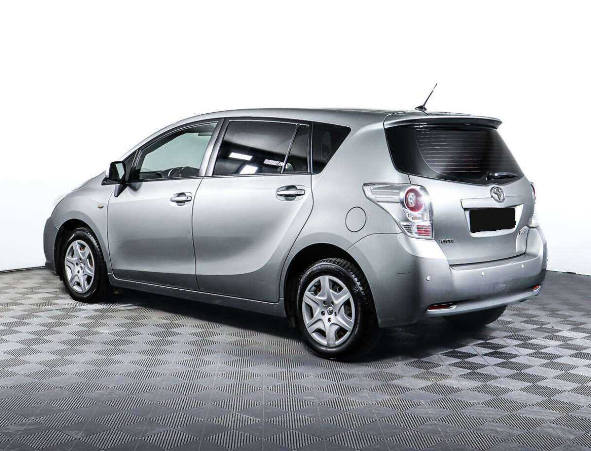 Toyota Verso с пробегом — 2011 год. Фото: #6