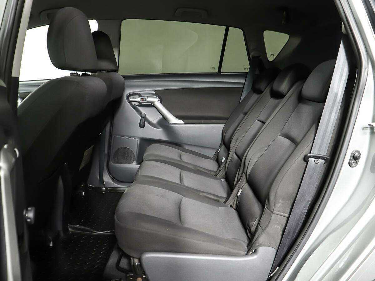 Toyota Verso с пробегом — 2011 год. Фото: #9