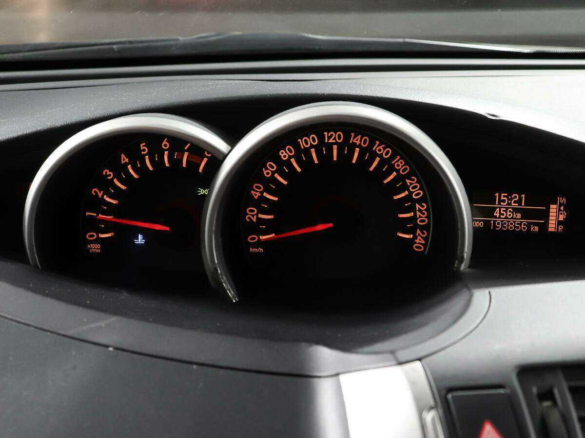 Toyota Verso с пробегом — 2011 год. Фото: #13