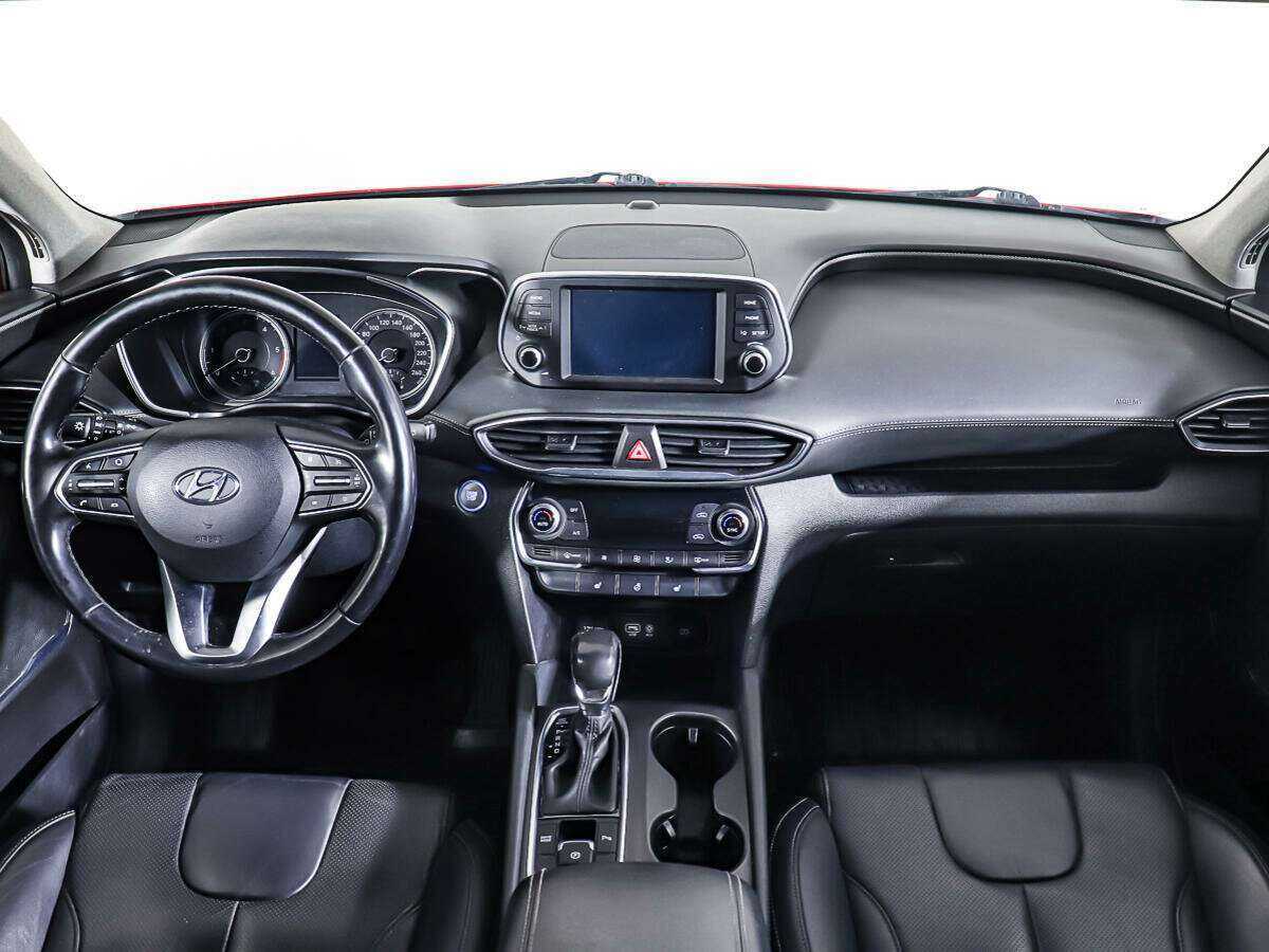 Hyundai Santa Fe с пробегом — 2018 год. Фото: #11