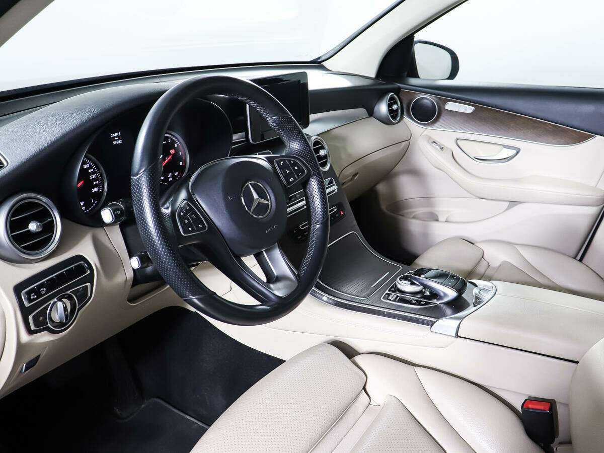 Mercedes-Benz GLC с пробегом — 2016 год. Фото: #12