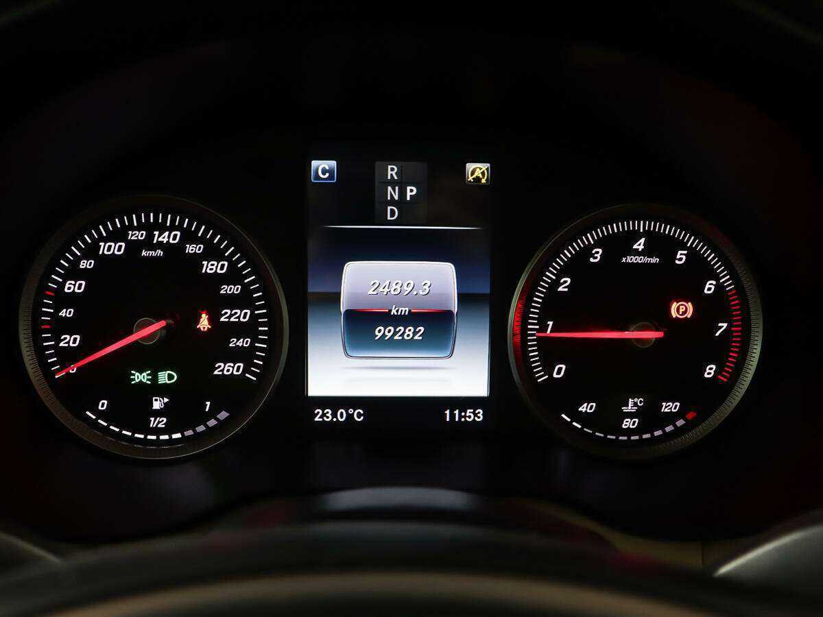 Mercedes-Benz GLC с пробегом — 2016 год. Фото: #13