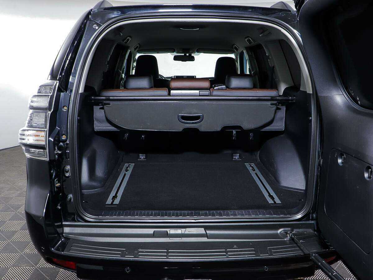 Toyota Land Cruiser Prado с пробегом — 2016 год. Фото: #9