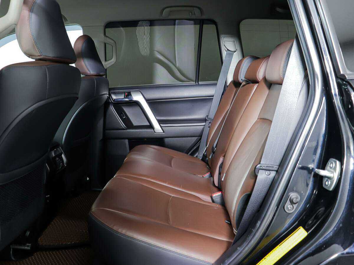 Toyota Land Cruiser Prado с пробегом — 2016 год. Фото: #11
