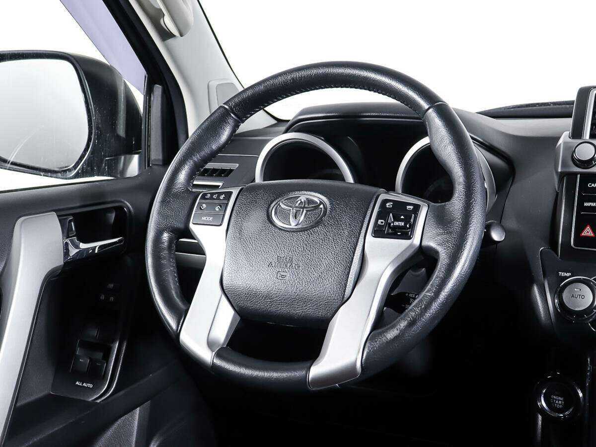 Toyota Land Cruiser Prado с пробегом — 2016 год. Фото: #16