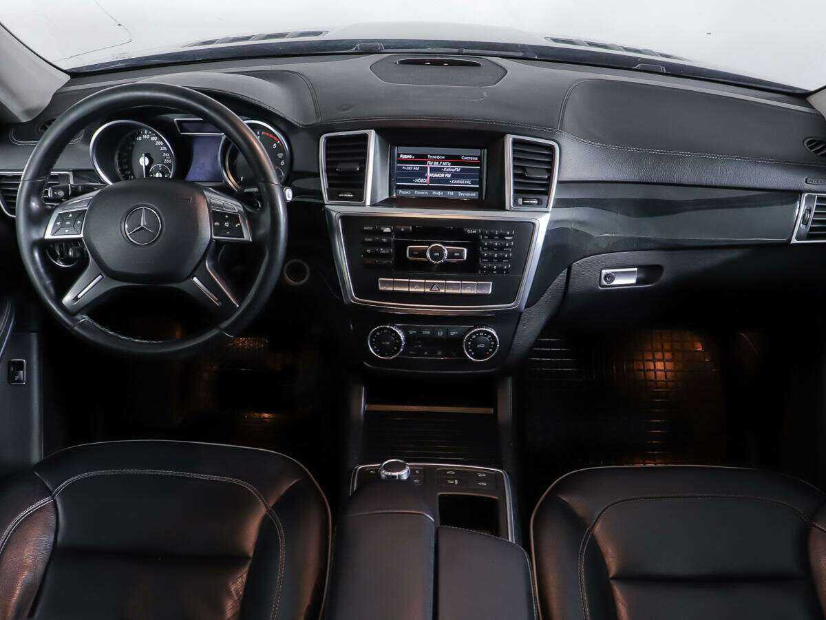 Mercedes-Benz GL-Класс с пробегом — 2013 год. Фото: #11