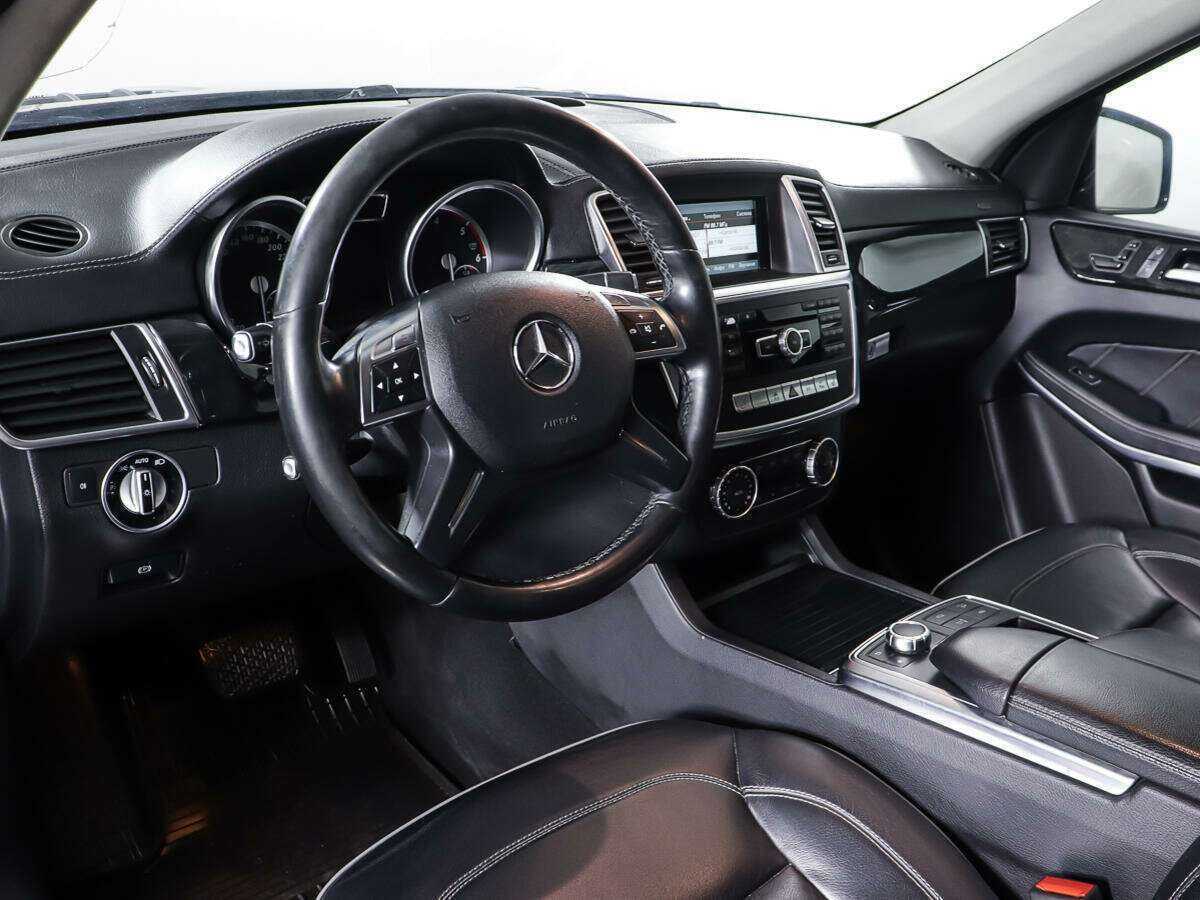 Mercedes-Benz GL-Класс с пробегом — 2013 год. Фото: #13