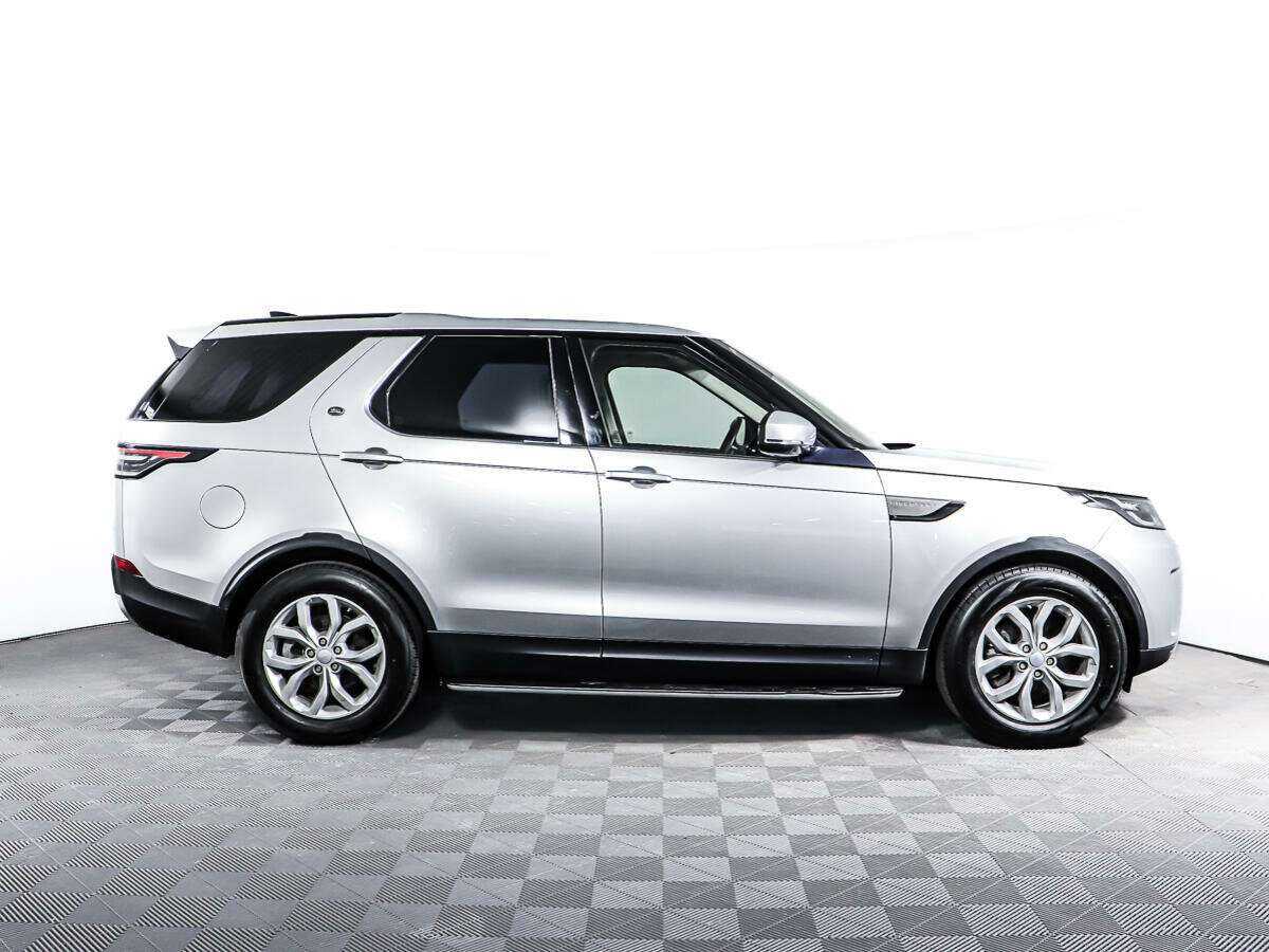 Land Rover Discovery с пробегом — 2018 год. Фото: #3
