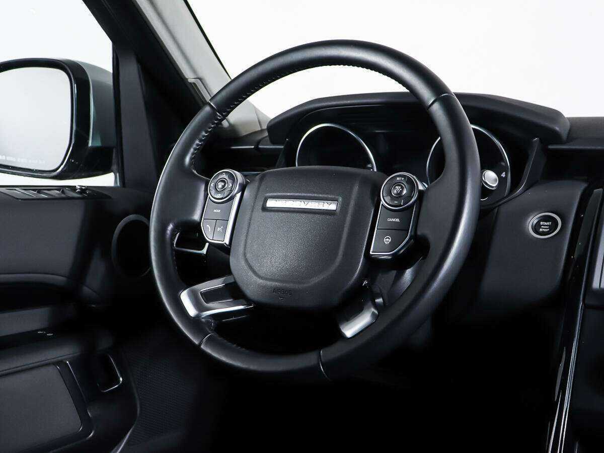 Land Rover Discovery с пробегом — 2018 год. Фото: #15