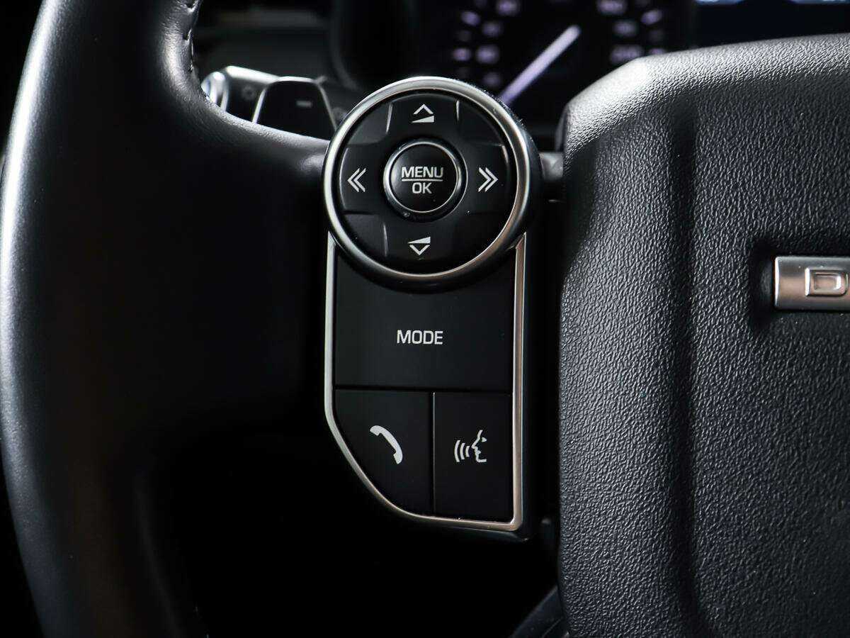 Land Rover Discovery с пробегом — 2018 год. Фото: #19