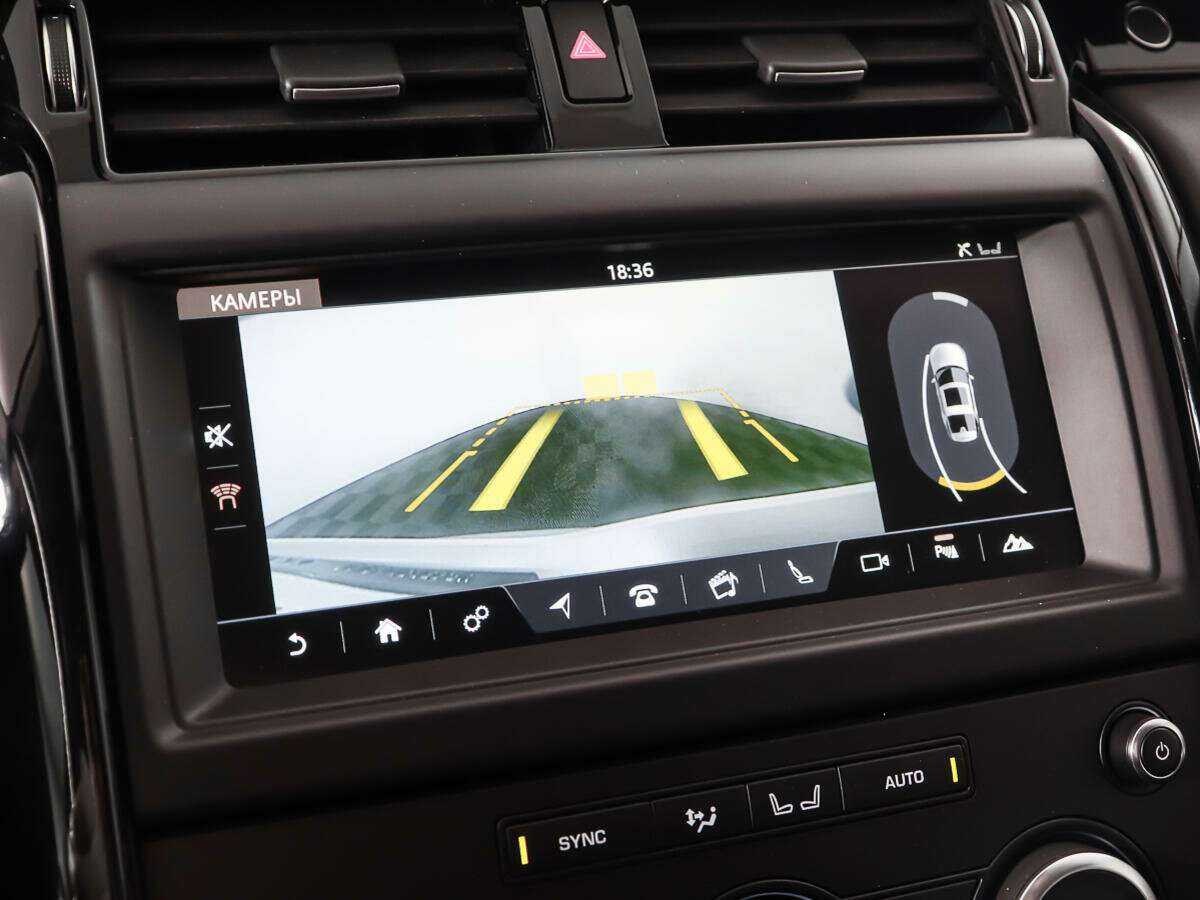 Land Rover Discovery с пробегом — 2018 год. Фото: #20