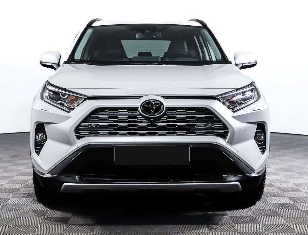 Toyota RAV4 с пробегом — 2021 год. Фото: #1