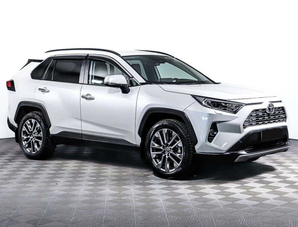 Toyota RAV4 с пробегом — 2021 год. Фото: #2