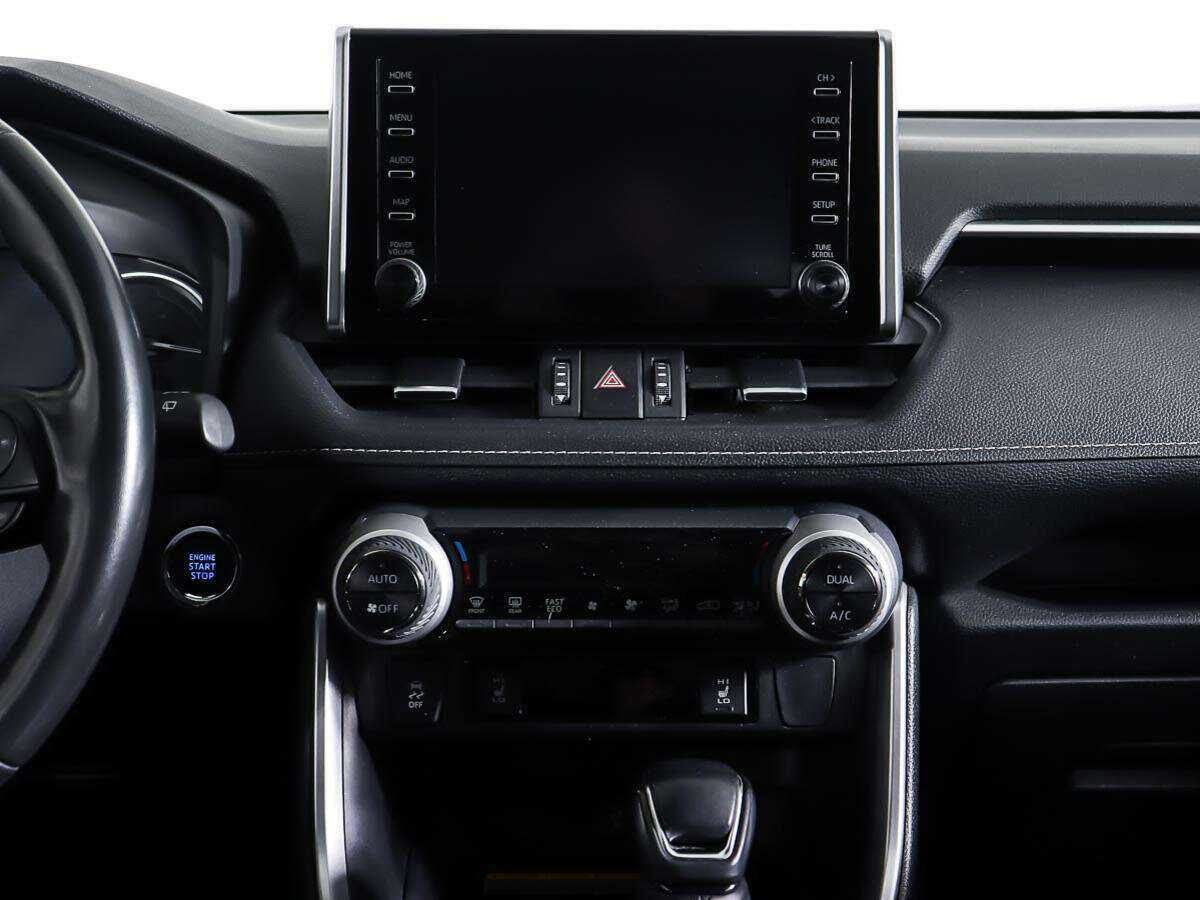 Toyota RAV4 с пробегом — 2021 год. Фото: #11