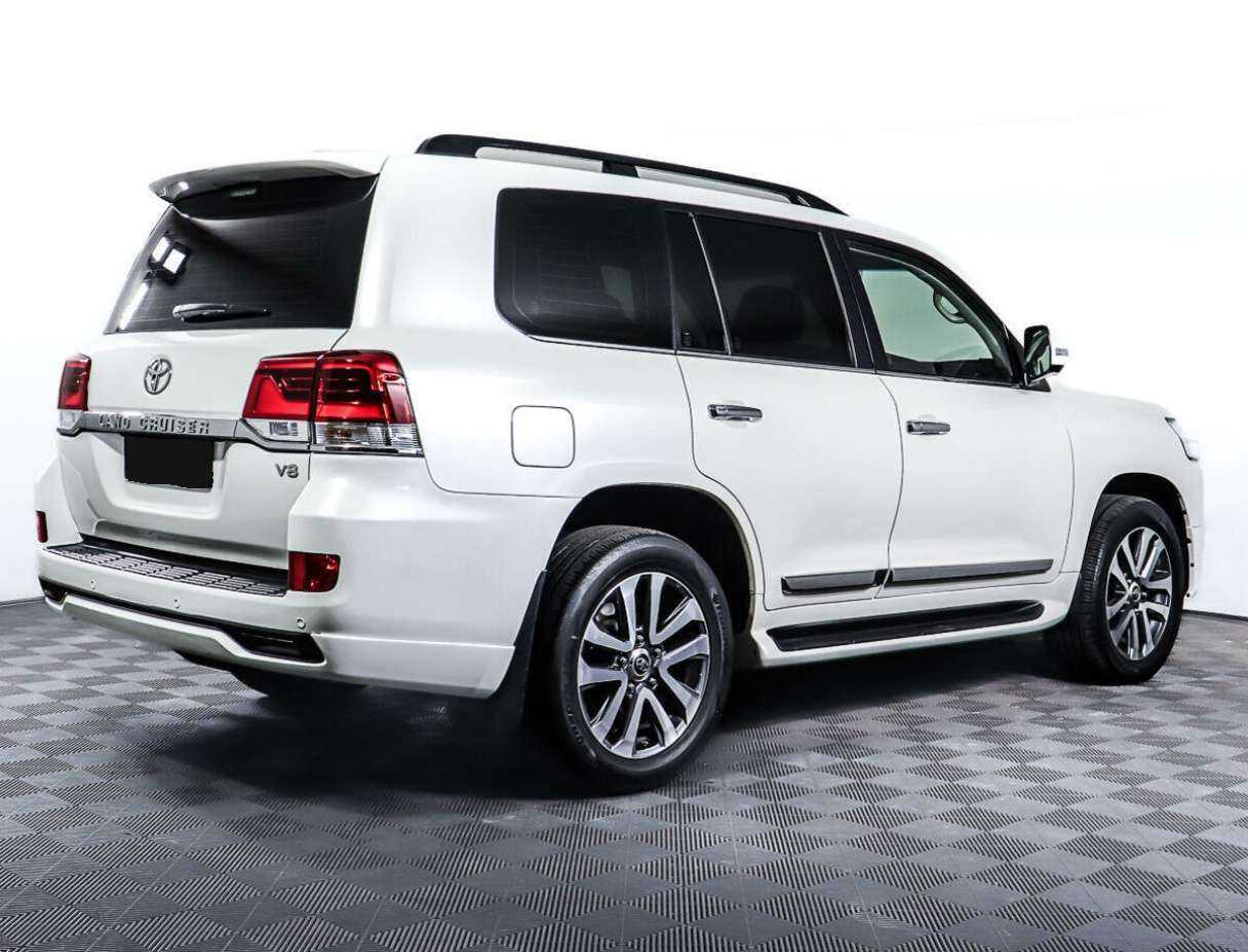 Toyota Land Cruiser с пробегом — 2016 год. Фото: #5