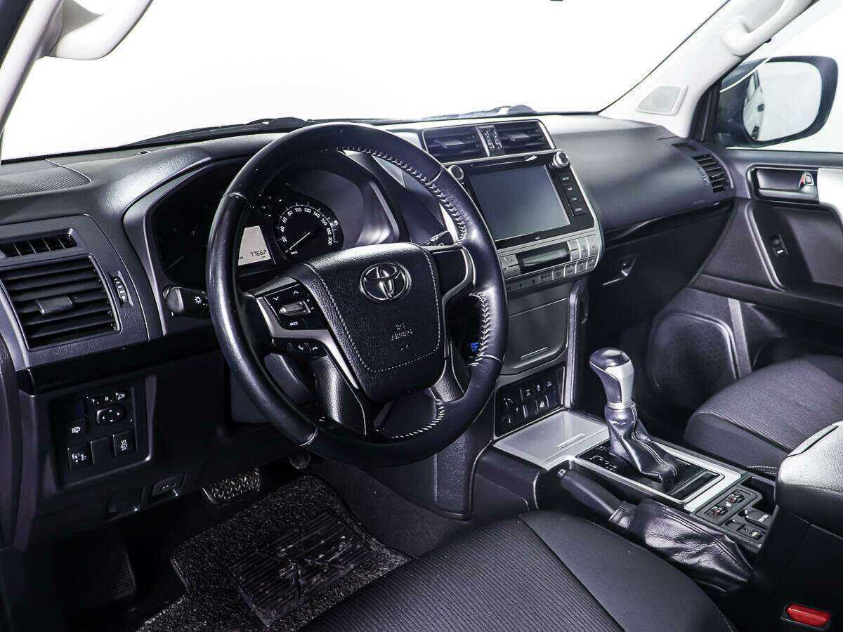 Toyota Land Cruiser Prado с пробегом — 2017 год. Фото: #12