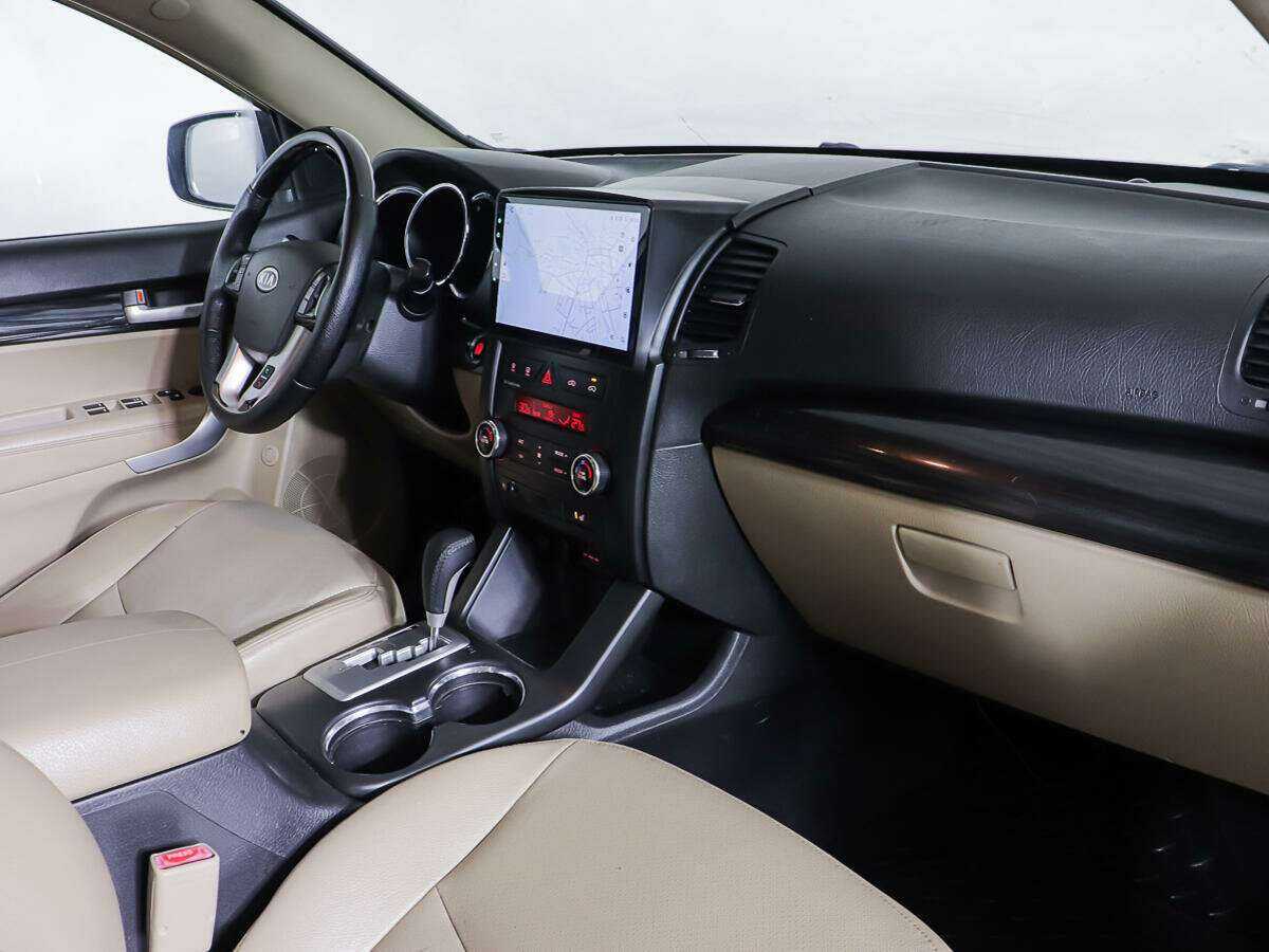 Kia Sorento с пробегом — 2010 год. Фото: #8