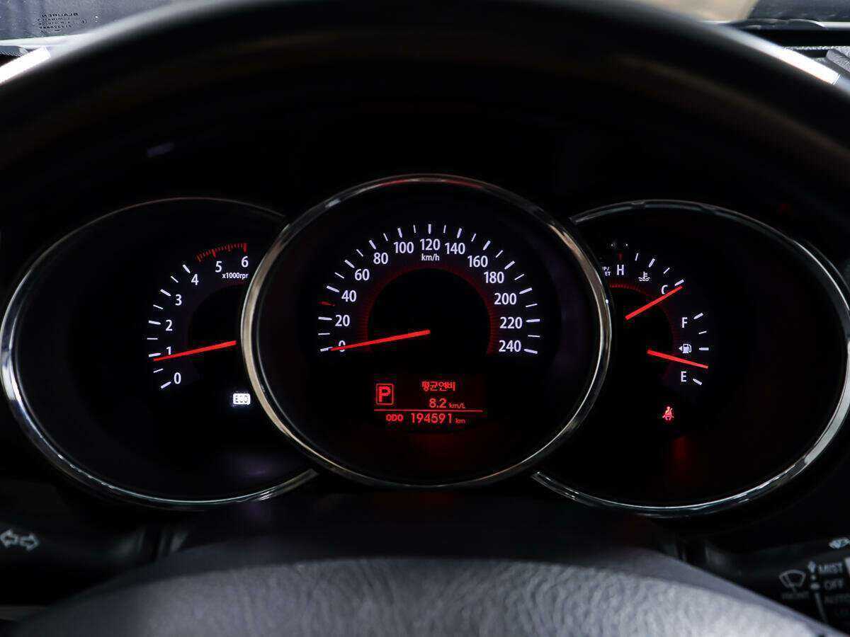 Kia Sorento с пробегом — 2010 год. Фото: #11