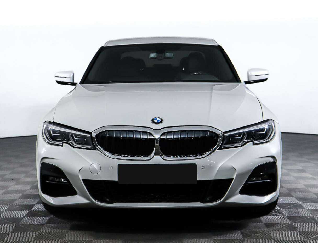 BMW 3 серии с пробегом — 2019 год. Фото: #1
