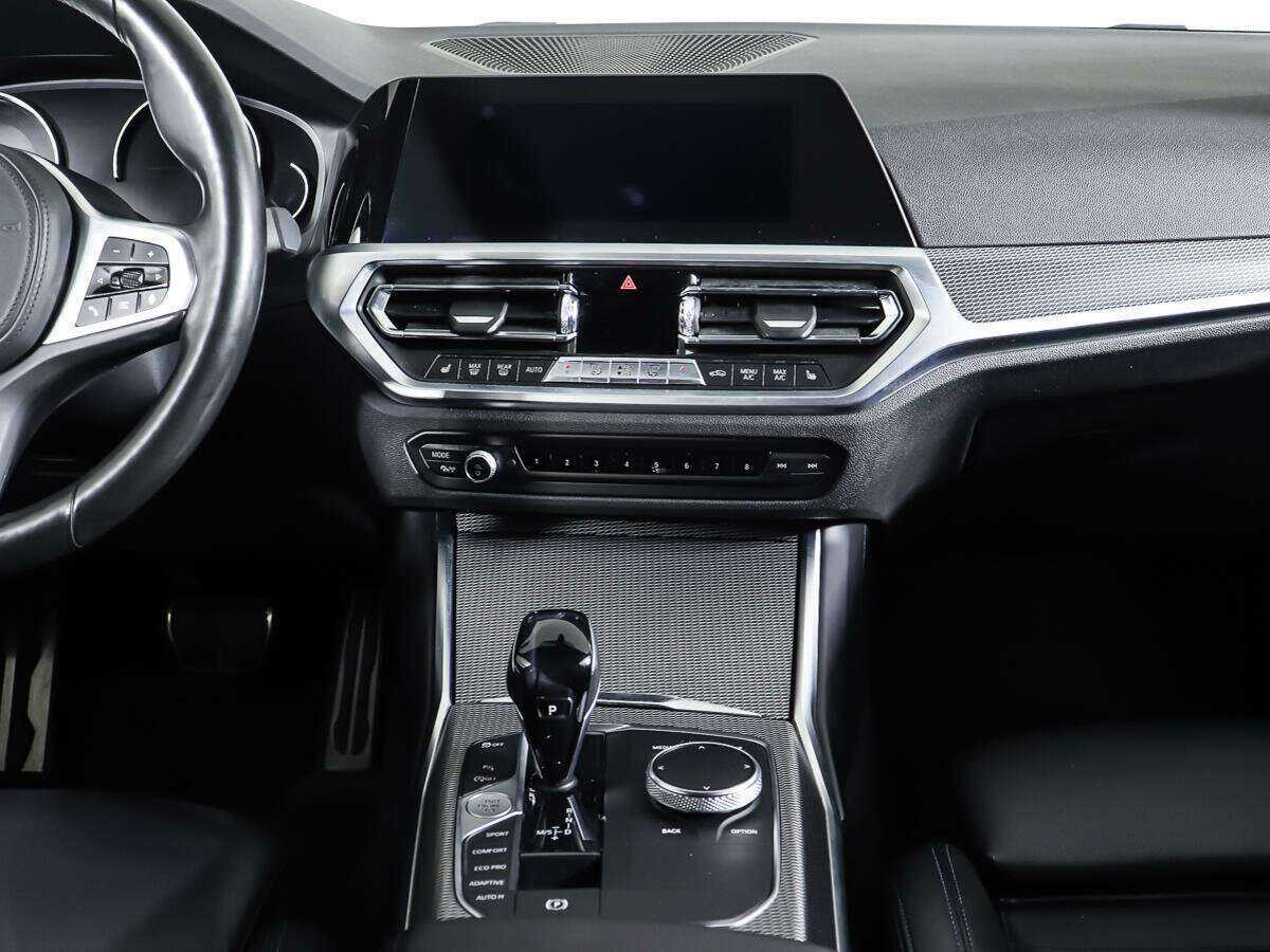 BMW 3 серии с пробегом — 2019 год. Фото: #11