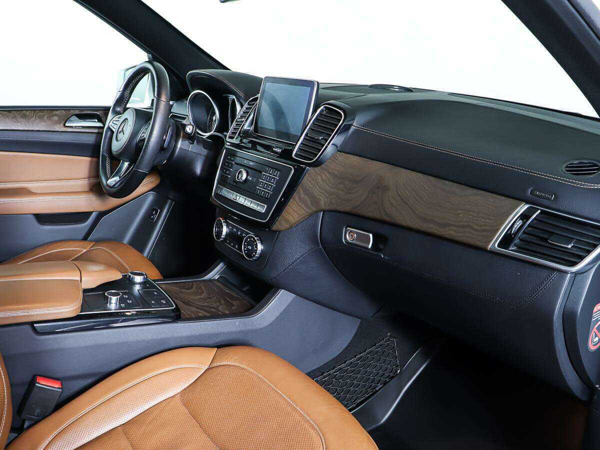 Mercedes-Benz GLE с пробегом — 2015 год. Фото: #8