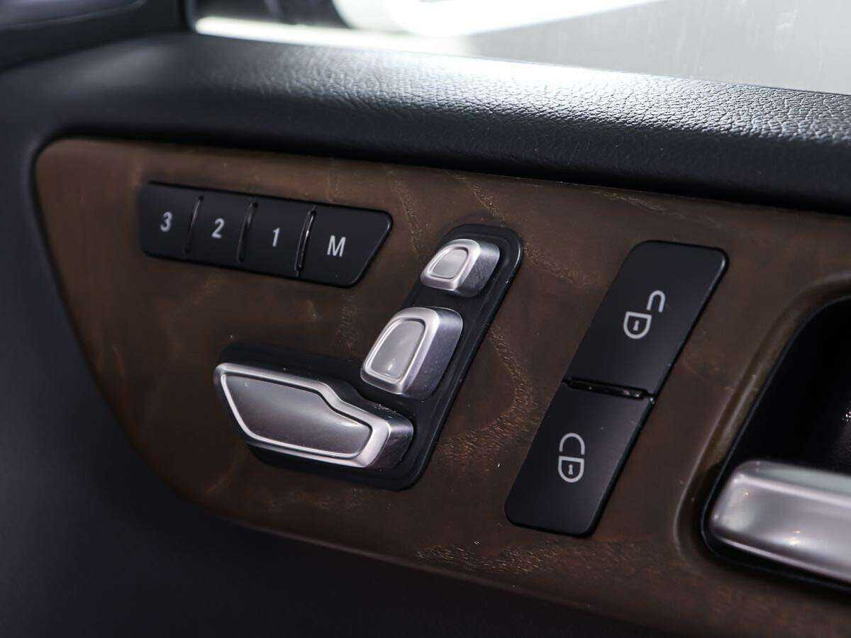 Mercedes-Benz GLE с пробегом — 2015 год. Фото: #15